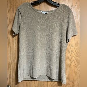 JM Collection Tan Short Sleeve Top with Wave Design